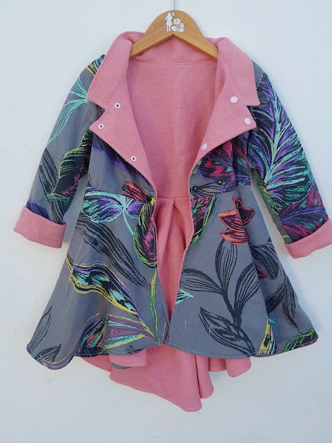 Dutchess Coat - size 4